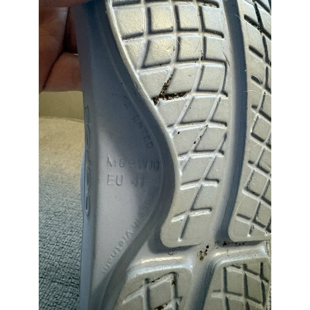 OOFOS Original Women's Size 10 Light Blue Rubber Thong Sandals Recovery Shoe